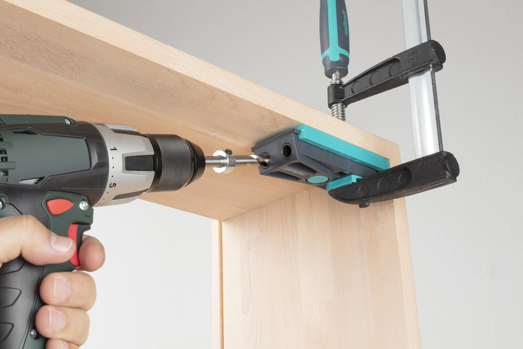 wolfcraft Undercover Jig Set - 4642000 – Bohrschablone und Zubehör für versteckte Holzverbindungen, unsichtbares Verschrauben im Möbelbau - Taschenlochbohrungen - Made in Europe