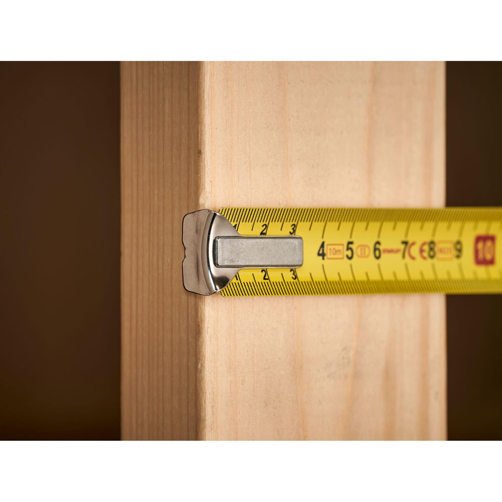 STANLEY Maßband Bandmaß Powerlock (Kunststoffgehäuse, Maßband 10 m Länge, 25 mm Breite, metrische Skalierung, Gürtelclip) 1-33-442