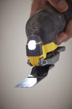 Stanley FatMax 18V Akku-Multifunktionswerkzeug SFMCE500B (Schleifer, Säge & Universalmesser in einem Gerät – Oszillierendes Werkzeug, inkl. 20-tlg. Zubehör, Lieferung ohne Akku und Ladegerät)