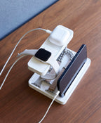 Yamazaki 1871 TOWER Smartphone & Device Charging Stand, white, Steel/ABS Resin/Silicone, 16 x 11.6 x 10 cm