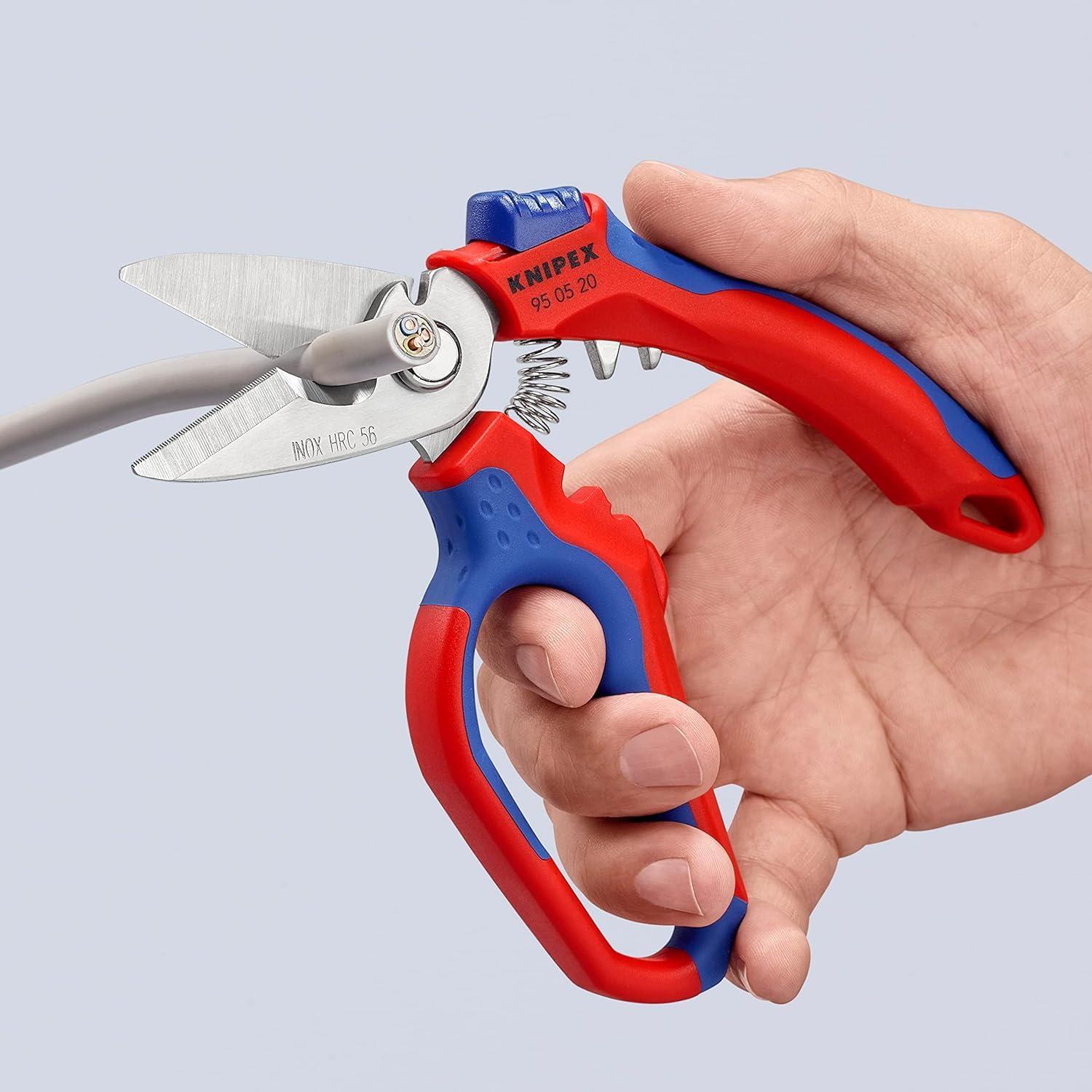 KNIPEX Gewinkelte Elektrikerschere spiegelpoliert mit Mehrkomponenten-Hüllen, glasfaserverstärkt 180 mm, 95 05 20 SB