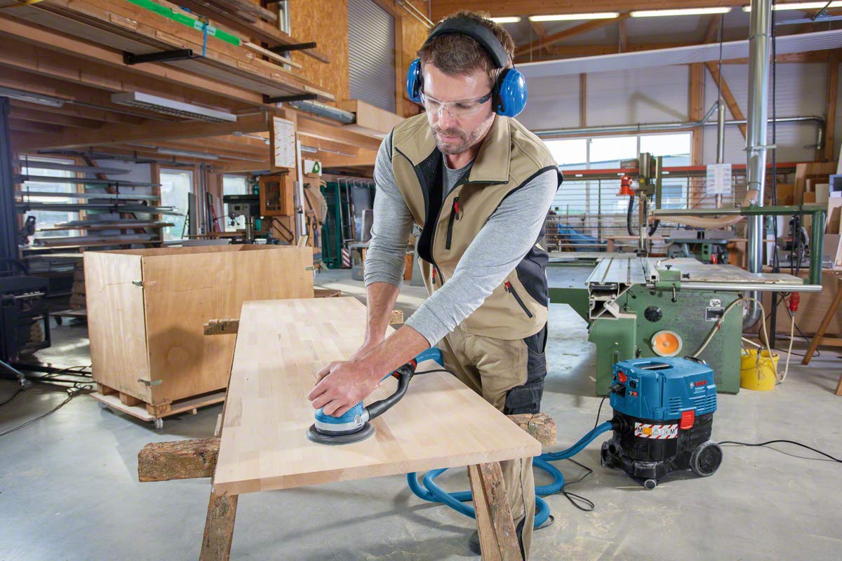 Bosch Professional Exzenterschleifer GET 75-150 (Leistung 750 W, Schleifteller-Ø: 150mm, L-BOXX)