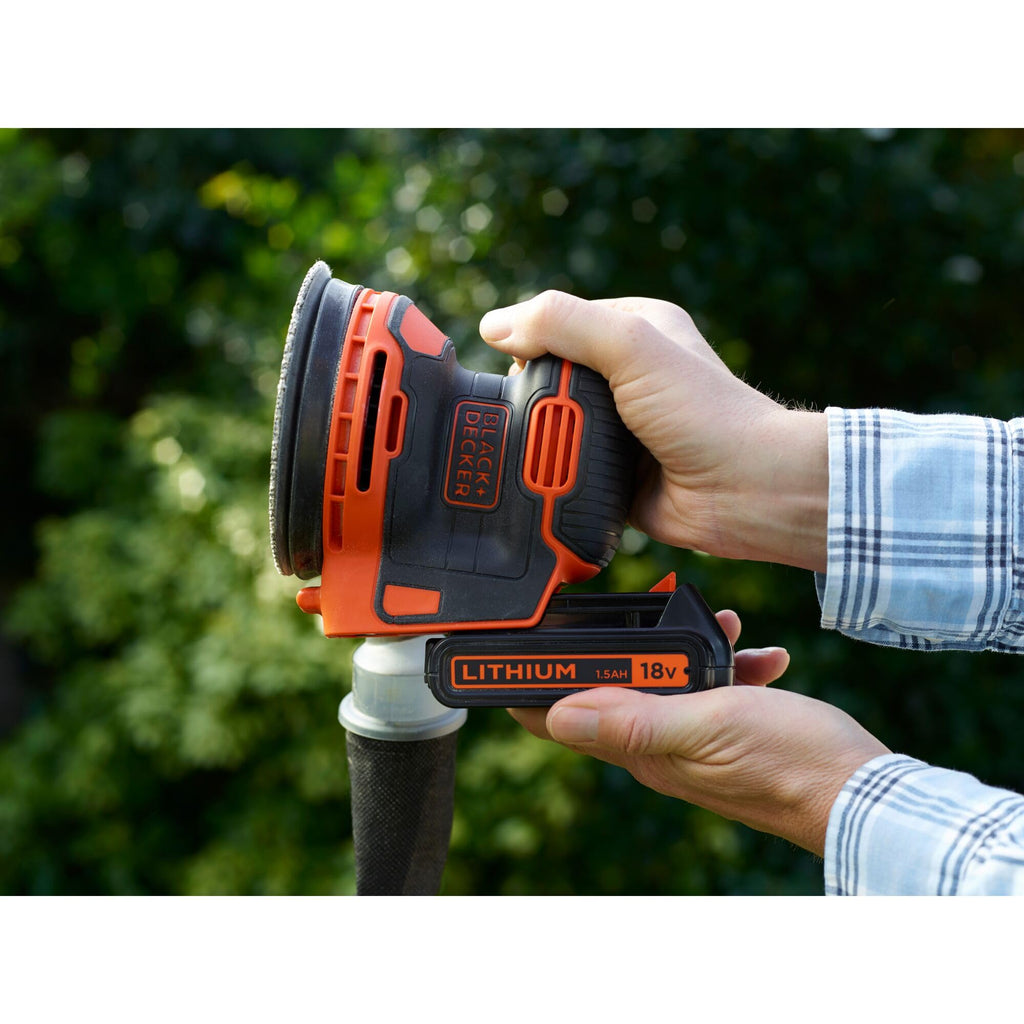 Black+Decker Akku-Exzenterschleifer / Schleifmaschine (18V, mit Staubfangbehälter, zum Schleifen/Polieren, ergonomische Multi-Positionsgriffflächen, Lieferung ohne Akku und Ladegerät), Schwarz, Orange