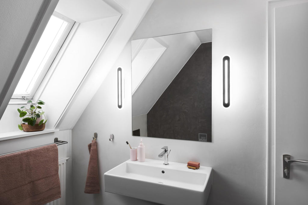 LEDVANCE Smart LED Badezimmerlampe white, 1200LM, 3000-6500K, 300mm x 70mm, IP44, Orbis Bath Wandleuchte, Badezimmerleuchte mit Wifi Technologie, dimmbar, steuerbar über App und Sprachassistenten