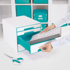 Leitz CUBE Schubladenbox mit 4 Schubladen, Weiß/Eisblau, A4, Inkl. transparentem Schubladeneinsatz, WOW, 52132036