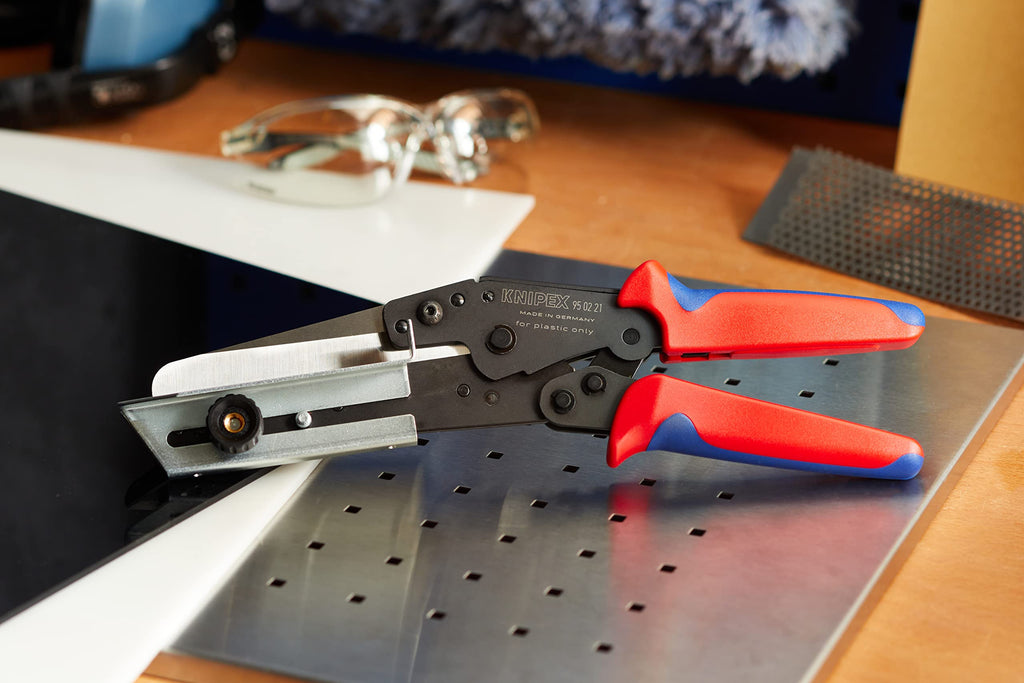 KNIPEX Schere für Kunststoffe auch für Kabelkanäle mit Mehrkomponenten-Hüllen 275 mm, 95 02 21