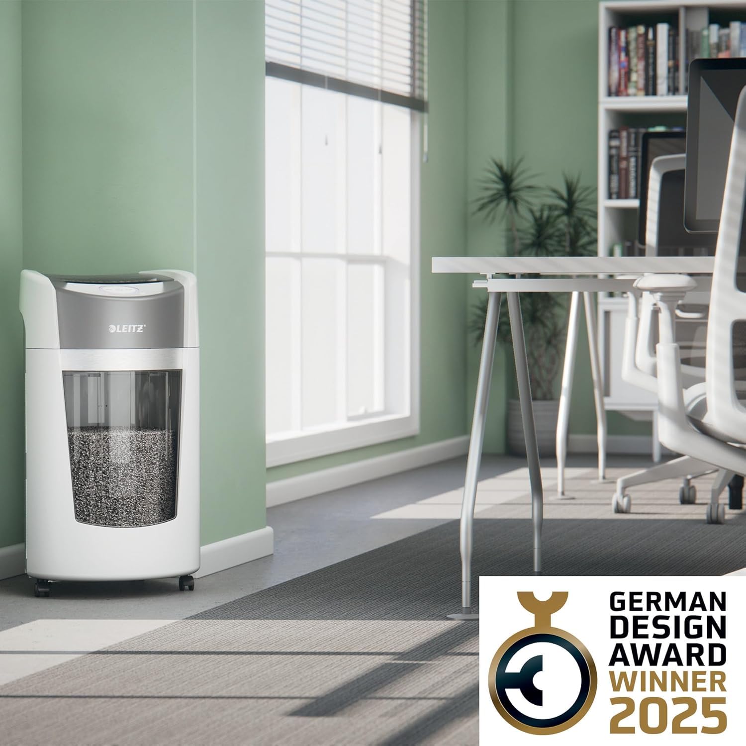 Leitz IQ OptiMax Office P5 Aktenvernichter mit Mikroschnitt, 12-10 Blatt (70-80 g/m²), Rotierender 35 Liter Behälter für 33% mehr Volumen (550 x A4), Extrem leise, 120 Min Dauerbetrieb, Weiß, 83600000