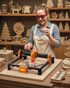 ACMER S2 4W Laser Graviermaschine, 48W Ausgangsleistung Laser Cutter, 300x300mm, 10000 mm/min, Holz Lasergravierer für DIY-Chargenanpassung, Bildung und Unterricht, Modellbau, individuelle Geschenke