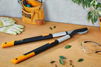 Fiskars SmartFit Bypass-Teleskop-Astschere für frisches Holz, Antihaftbeschichtet, Gehärteter Präzisionsstahl, Grifflänge: 66 bis 90 cm, Schwarz/Orange, L86, 1013564