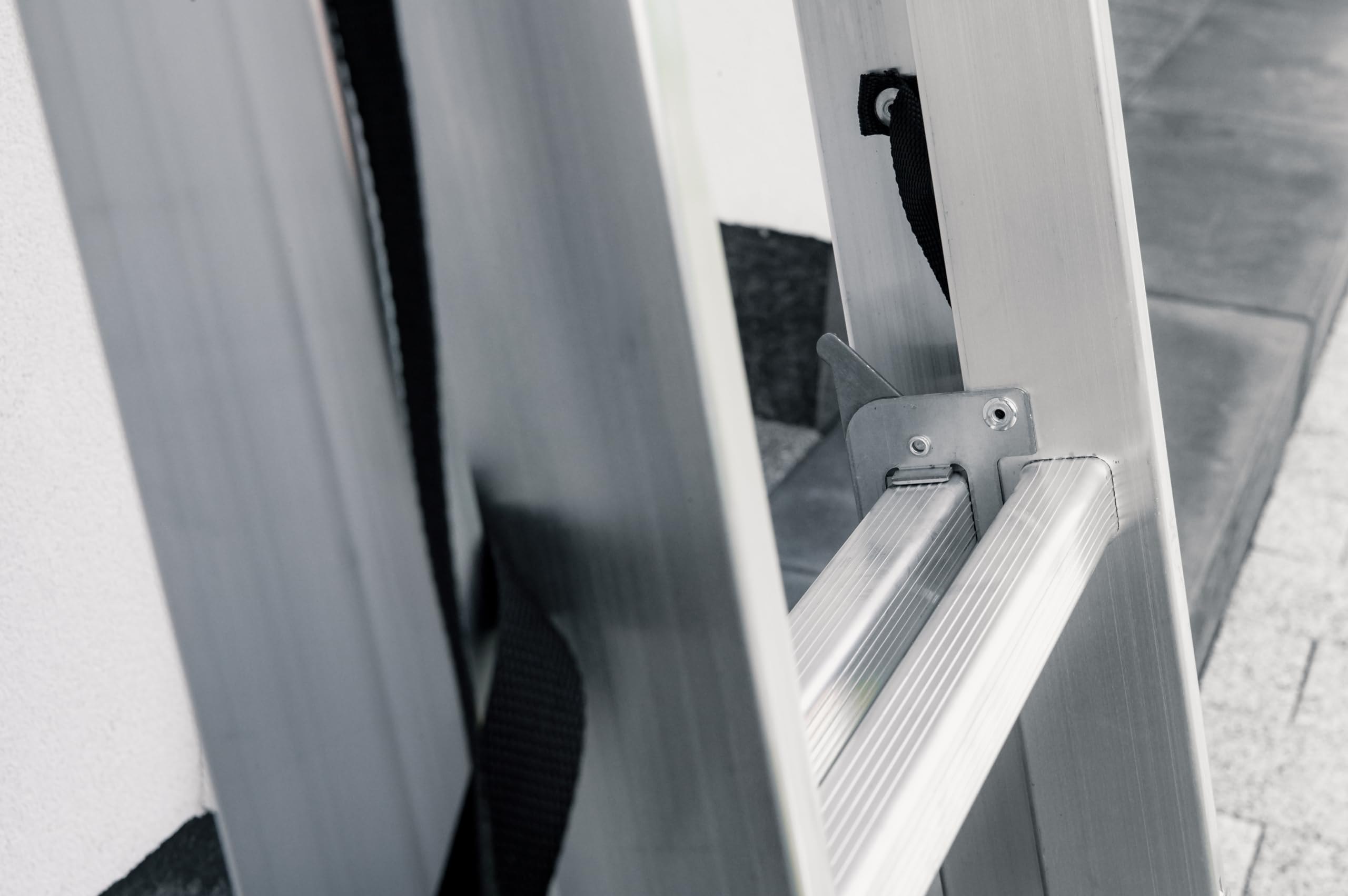 DRABEST Leiter PRO Serie Aluleiter 3-teilig Mehrzweckleiter 3x9 Stufen Leiter Multifunktionsleiter Kombileiter bis 150 kg Beslastbar - Arbeitshöhe 5,83 m - inkl. Eimerhaken