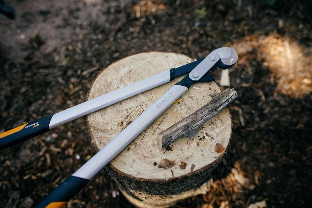 Fiskars PowerGearX Amboss-Getriebeastschere für trockenes und hartes Holz, Antihaftbeschichtet, Gehärteter Präzisionsstahl, Länge: 80 cm, Schwarz/Orange, LX99-L, 1020189