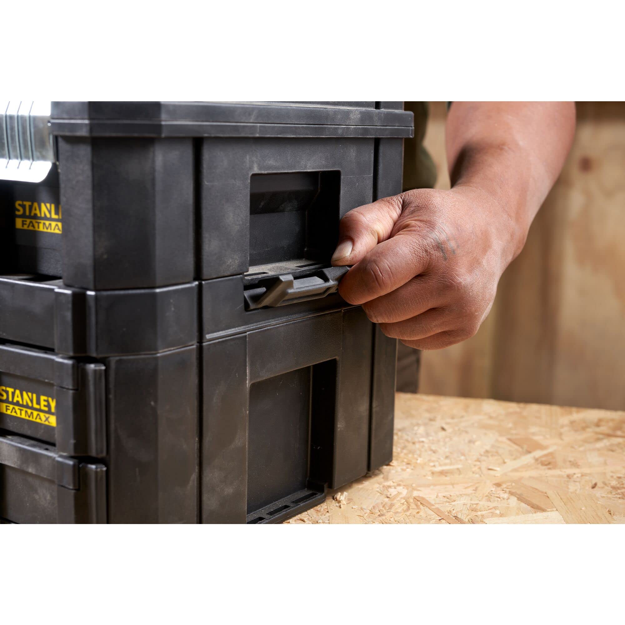 STANLEY FatMax Werkzeugbox/Werkzeugkoffer leer Werkzeugkasten - TSTAK VI, 8L Fassungsvermögen, mit 2 Schubladen und Organizern für Kleinteile mit herausnehmbaren Innenteilern - FMST1-71969