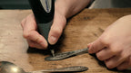 Dremel 290 Multifunktions Gravurgerät, 35 Watt, Multifunktionswerkzeug Set mit 2 Zubehören zum Gravieren in Holz, Glas Keramik, Metall, Kunststoff, Holz und Leder