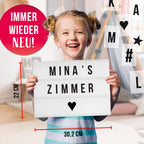EASYmaxx LED Leuchtkasten mit Farbwechsel | 173 Buchstaben mit Sonderzeichen + Symbole, A4 - Format | Batteriebetrieben, USB Anschluss