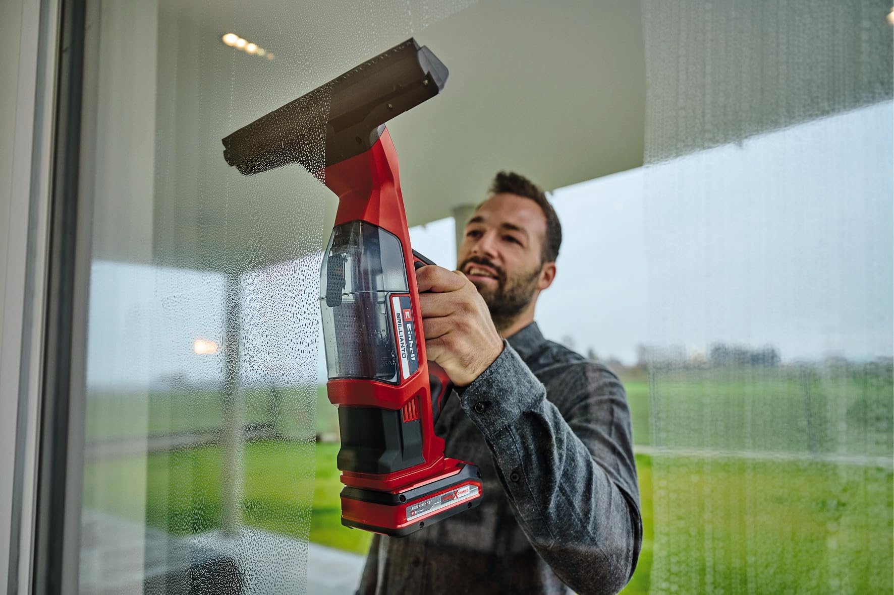 Einhell Akku-Fensterreiniger BRILLIANTO Power X-Change (18 V, 28 cm Lange Saugdüse, streifenfreie Reinigung, inkl. Sprühflasche mit Mikrofasertuch, ohne Akku)