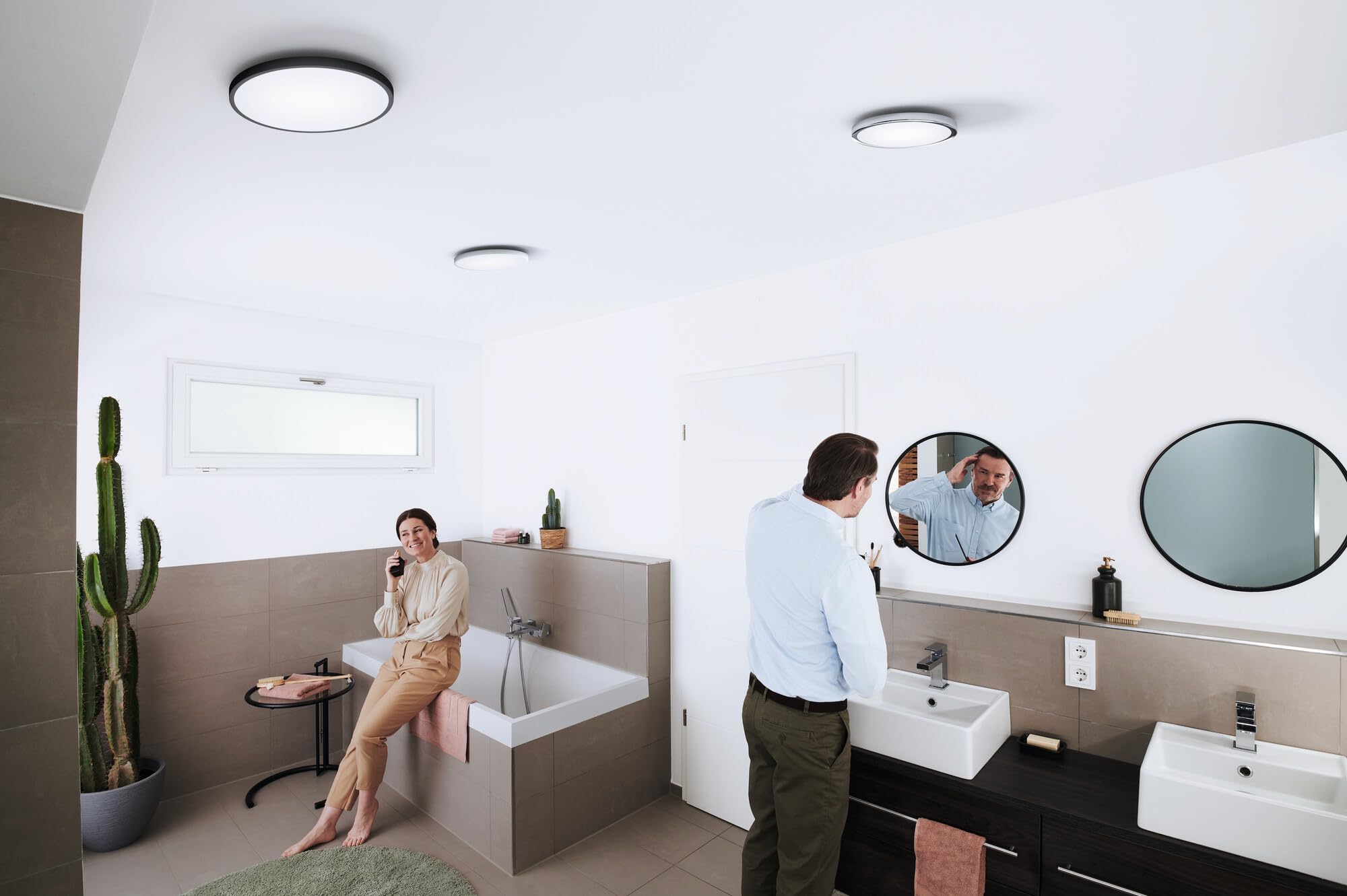 LEDVANCE Smart LED Badezimmerlampe Chrome, 18W, 2100LM, 3000-6500K, 30cm, IP44, Orbis Disc Wandleuchte, Badezimmerleuchte mit Wifi Technologie, dimmbar, steuerbar über App und Sprachassistenten