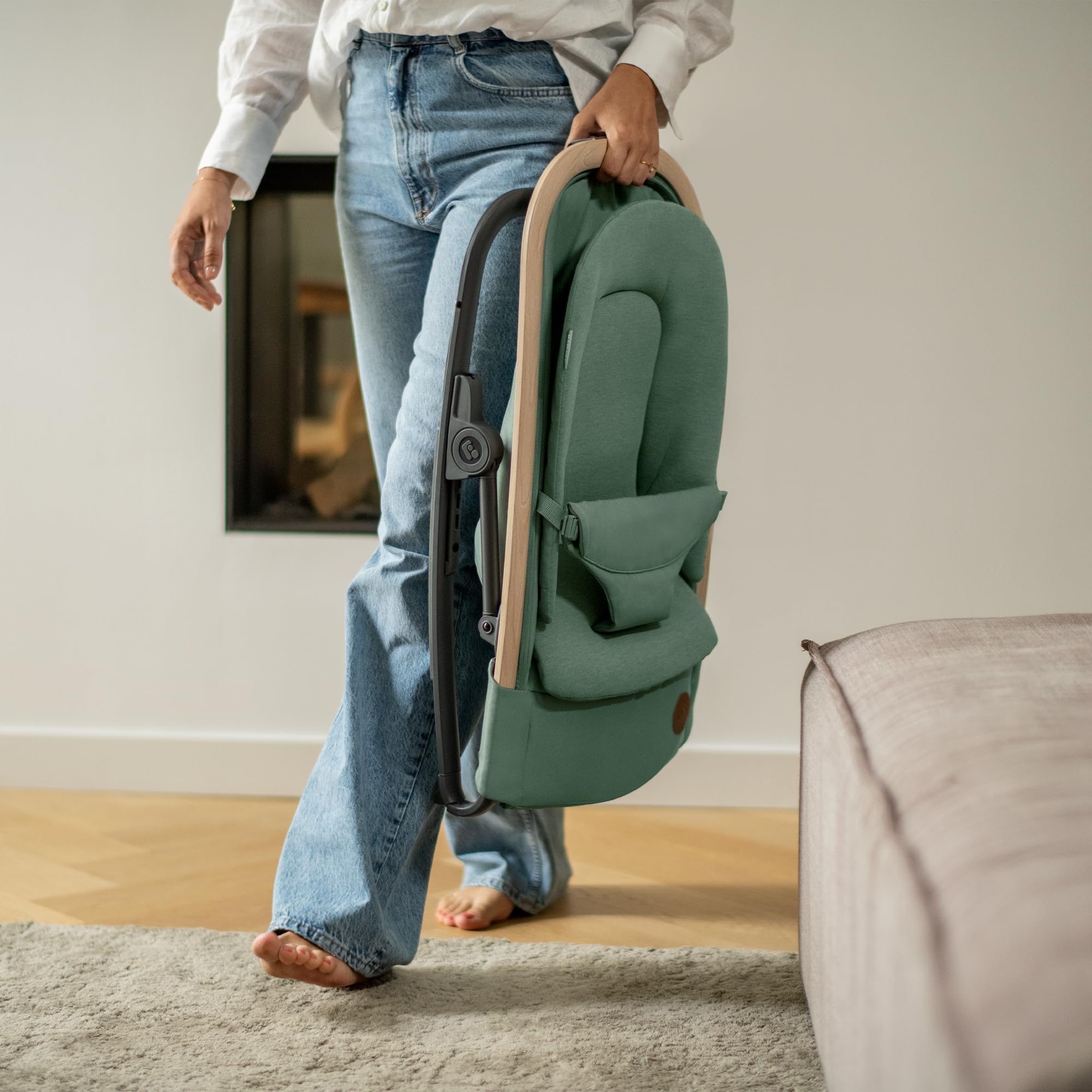 Maxi-Cosi KORI 2-in-1 Ergonomischer Babywippe mit Spielzeugbogen 0-2 Jahre bis 15 kg Neugeborenen Hüpfstuhl 3 Liegepositionen Easy-In Harness Leicht & Kompakt Neugeborenes Kissen Beyond Graphite