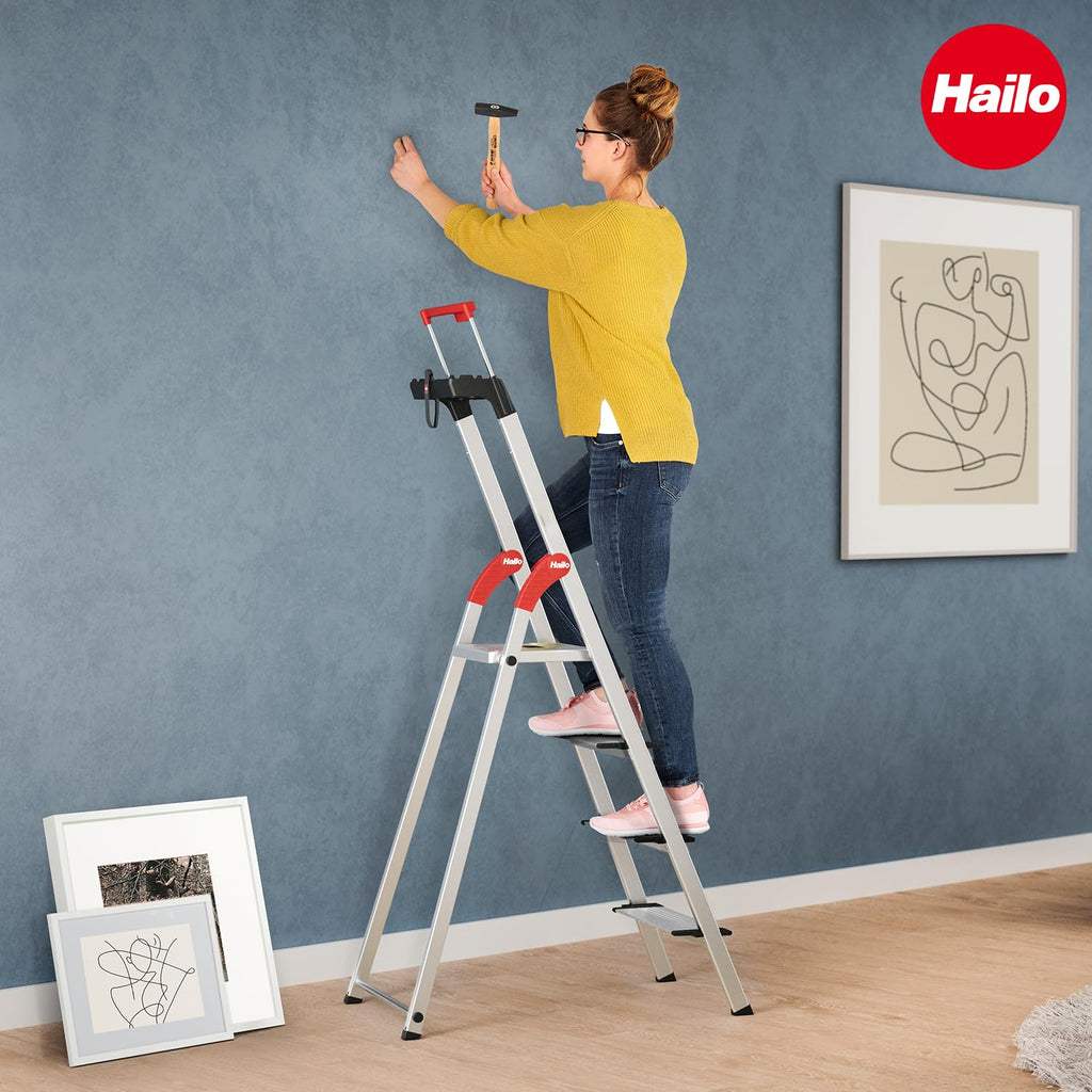 Hailo L85 ComfortLine Alu-Sicherheits-Stehleiter | 5 XXL-Stufen belastbar bis 150 kg | Tiefe Standfläche & Haltegriff |Stehleiter mit Ablage | Aluleiter Made in Germany | Leiter rostfrei | Silber