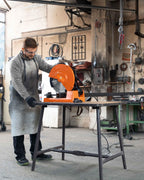 FEIN Metallkappsäge MKAS 355 Sicher, schnell und präzise sägen von Vierkantrohre bis 120 mm und Rundprofile bis 100 mm. Sägeblatt Ø 355 mm.