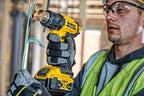 Dewalt 18 Volt Akku-Heißluftpistole DCE530N (2 Gebläse- und Temperaturstufen, arretierbarer Schalter für Dauerbetrieb, standfeste Stellfläche, Flächen- und Reflektordüse, ohne Akku und Ladegerät)