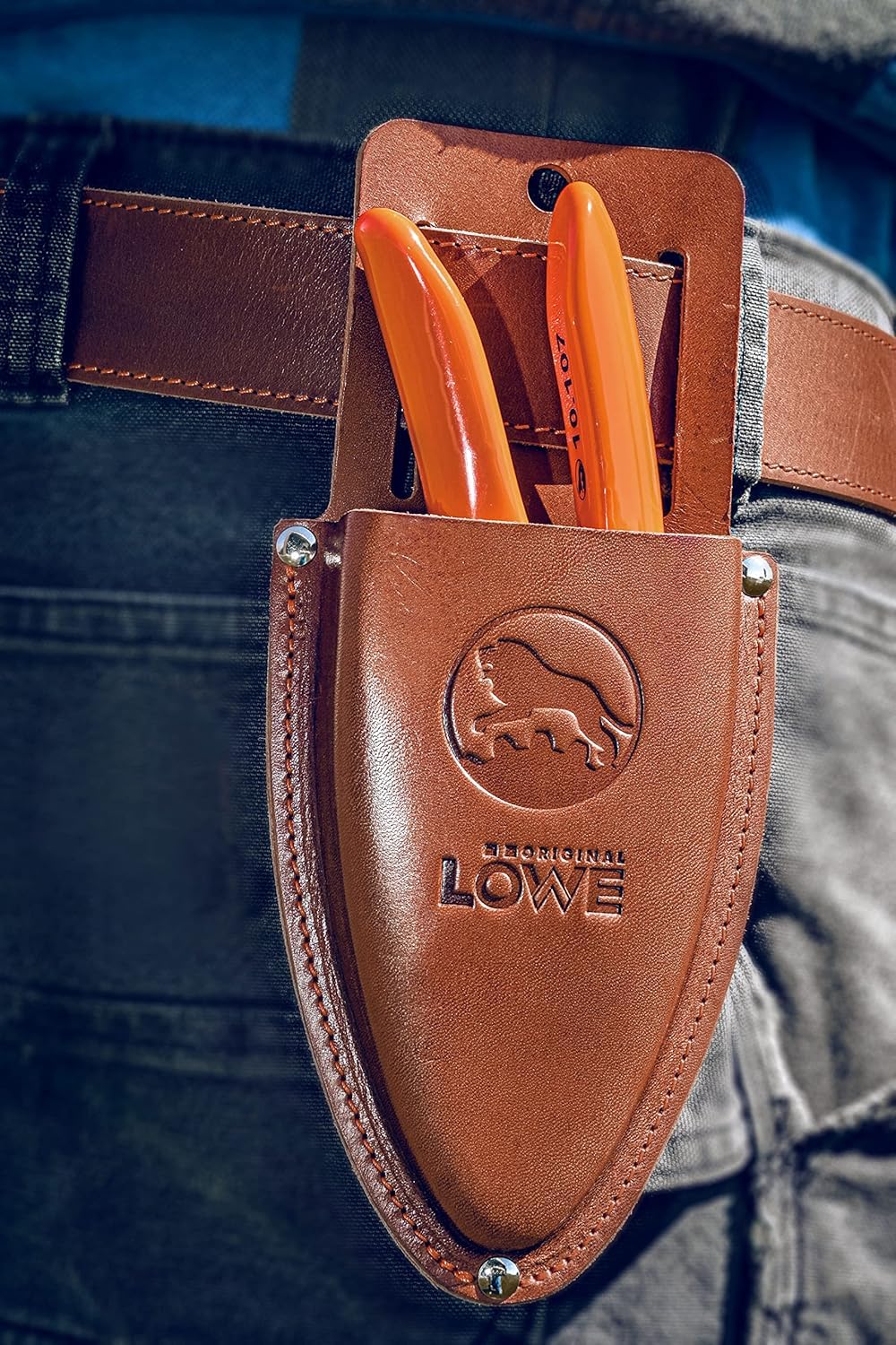 Original LÖWE Leder Premium Holster - 9809 | Gürteltasche braun für Gartenschere mit Gürtel-Clip zur Aufbewahrung am Gürtel oder Hosentasche | Made in Germany | 100% echtes Leder