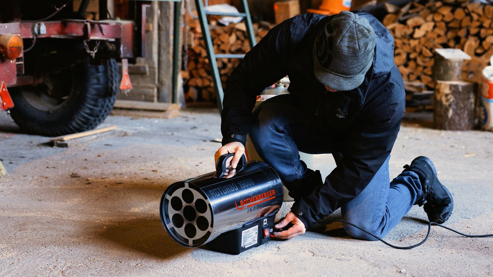 Rothenberger Industrial Gas Heiz Kanone/Gebläse RoTurbo 19000 inkl. Piezo-Zündung | Schlauch 1 m und Regler 300mbar | 18,2 kW | Thermosicherung | wettergeschützter Außenbereich | 1500000051