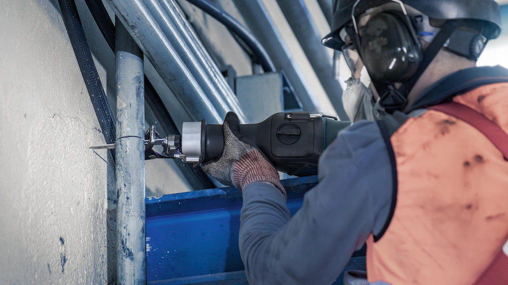 Bosch 5x PRO Thick Metal S1130CF Demolition Säbelsägeblatt (für Rohre und Profile aus Metall, Nichteisenmetalle, Länge 225 mm, Professional Zubehör Säbelsäge)