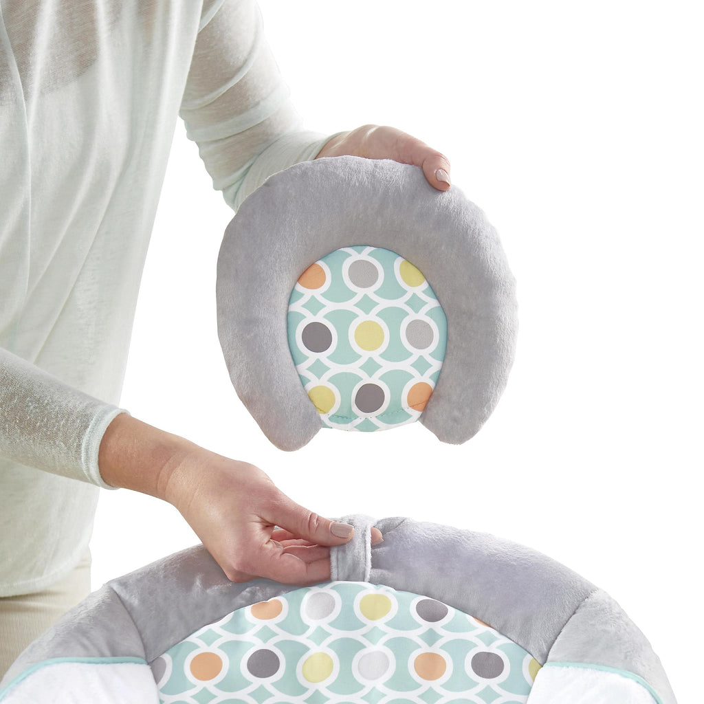 Ingenuity, Babywippe Babyschaukel Morrison mit beruhigenden Vibrationen & 8 Melodien, Spielbogen mit 2 Spielzeugen, Lautstärkeregler, gepolsterter Kopfstütze, 3-Punkte-Gurt, ab der Geburt bis 9kg