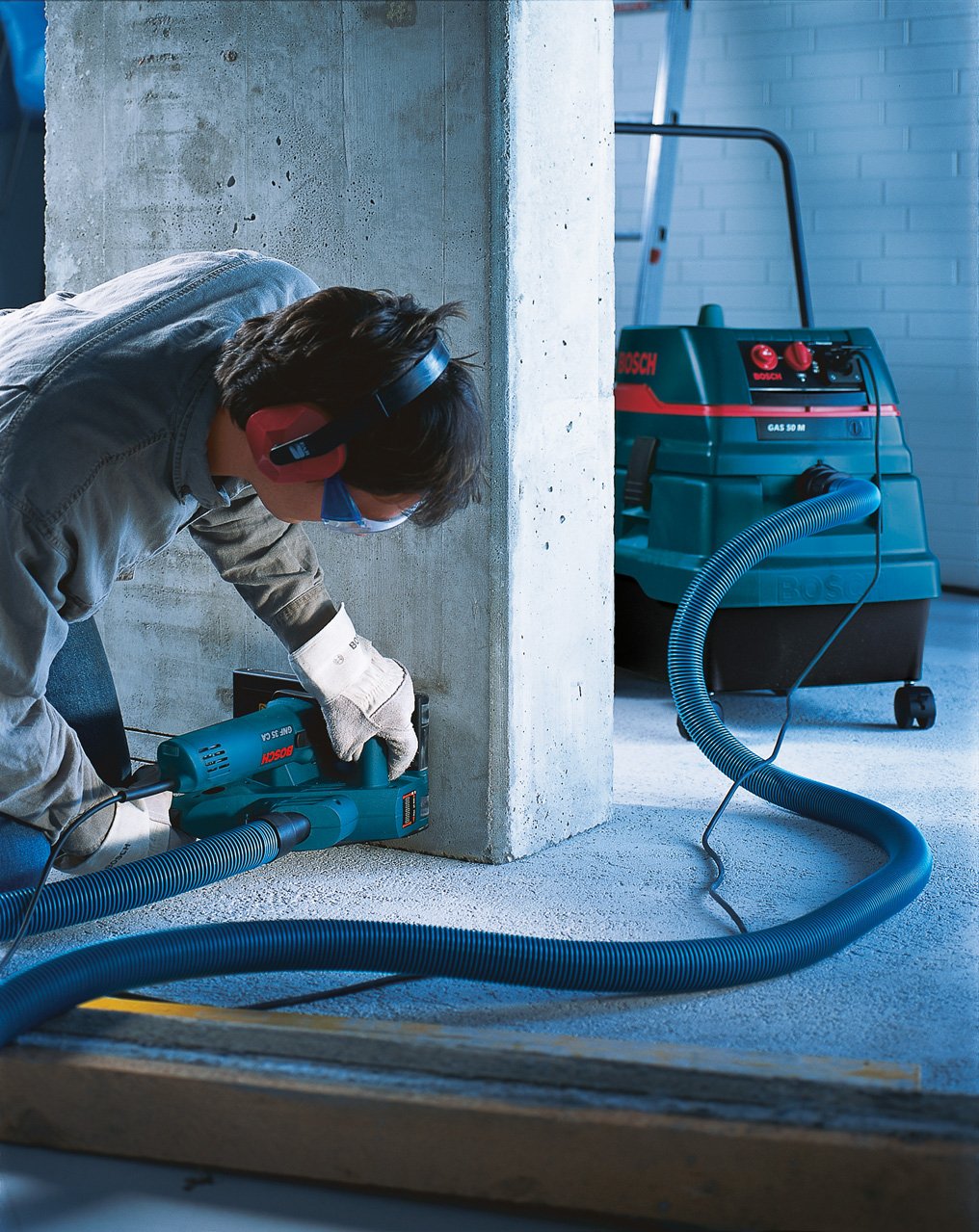 Bosch Professional Mauernutfräse GNF 35 CA (Leistung 1.400 Watt, Scheiben-Ø150mm, 7x Distanzscheibe, inkl. Handwerkoffer)