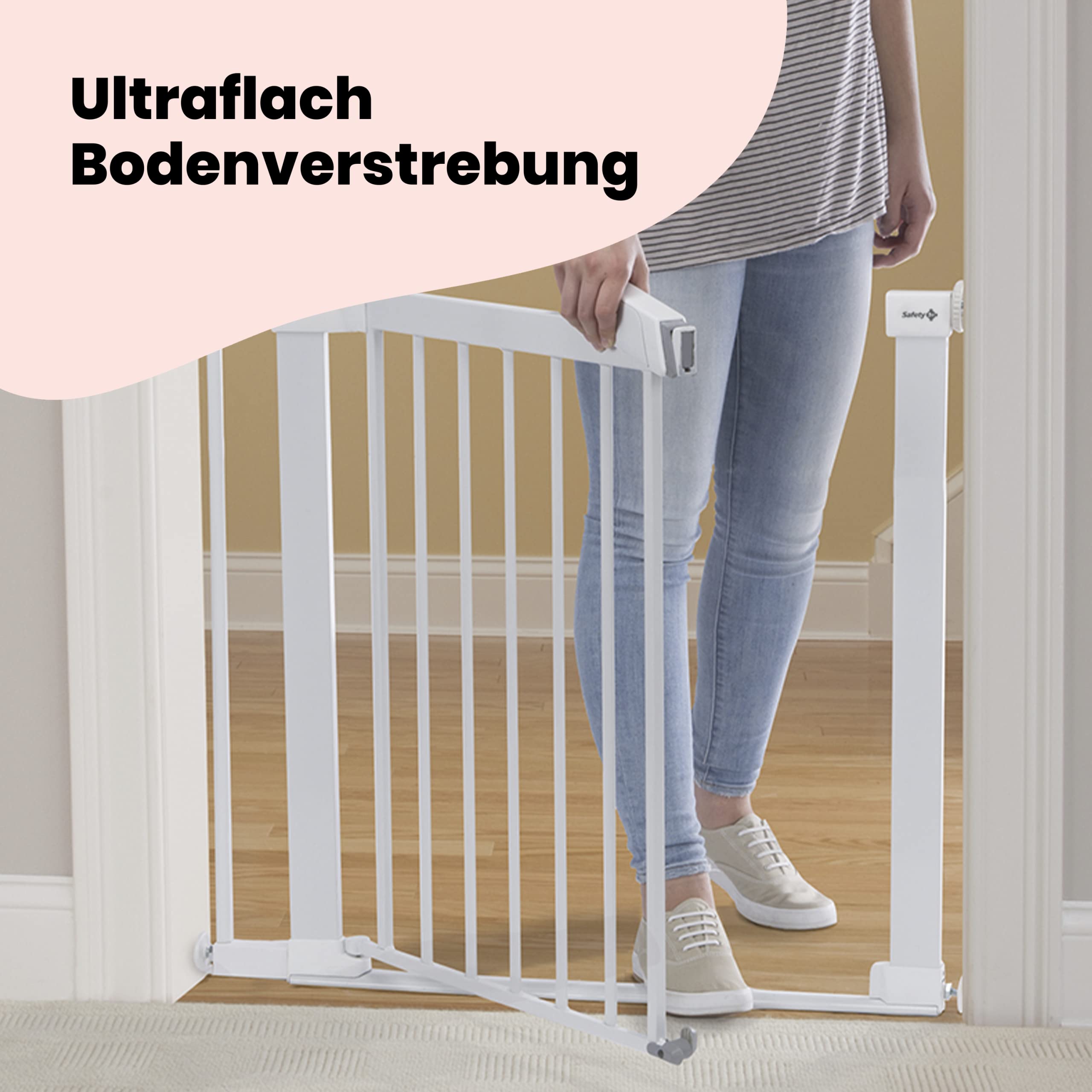 Safety 1st Flat Step Gate, Treppenschutzgitter ohne Bohren, 73–80 cm (max. 101 cm erweiterbar), Sehr Flache Türkante, Türschutzgitter "Bleibt Offen", Mit Einer Hand Öffnen, Montage ohne Bohren, Weiß