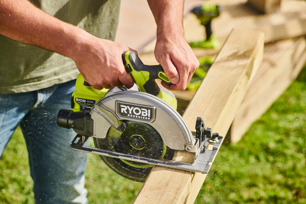 RYOBI 18 V ONE+ Brushless Akku-Handkreissäge RCS18BL-0, 184 mm Sägeblatt, werkzeuglose Einstellungen, ohne Akku und Ladegerät