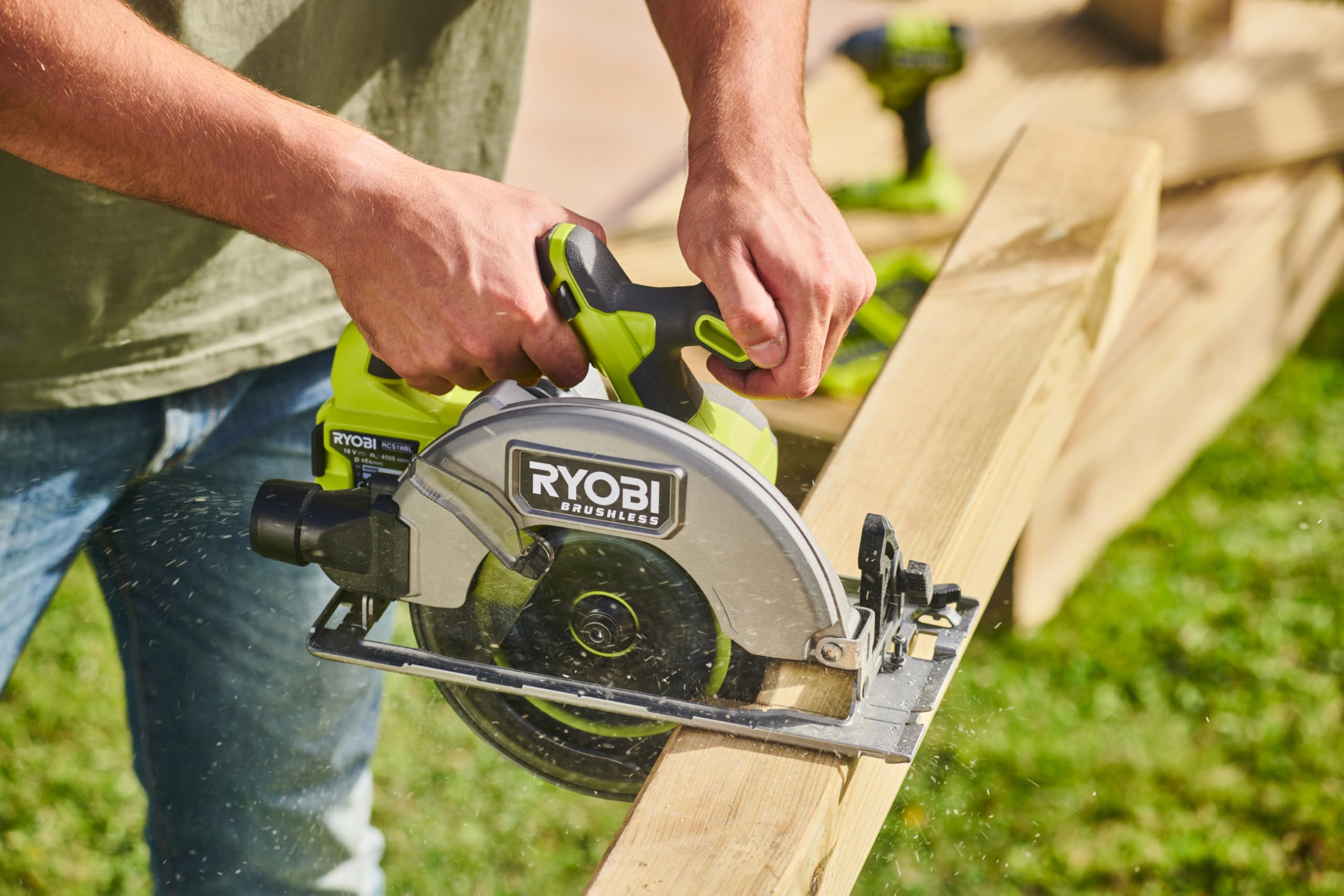 RYOBI 18 V ONE+ Brushless Akku-Handkreissäge RCS18BL-0, 184 mm Sägeblatt, werkzeuglose Einstellungen, ohne Akku und Ladegerät