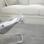 Ingenuity, automatische Babywippe Babyschaukel, Braden mit 2 Schaukelgeschwindigkeiten, mehr als 12 Melodien, abnehmbarem Spielzeugbügel, maschinenwaschbarem Sitzkissen und mehr