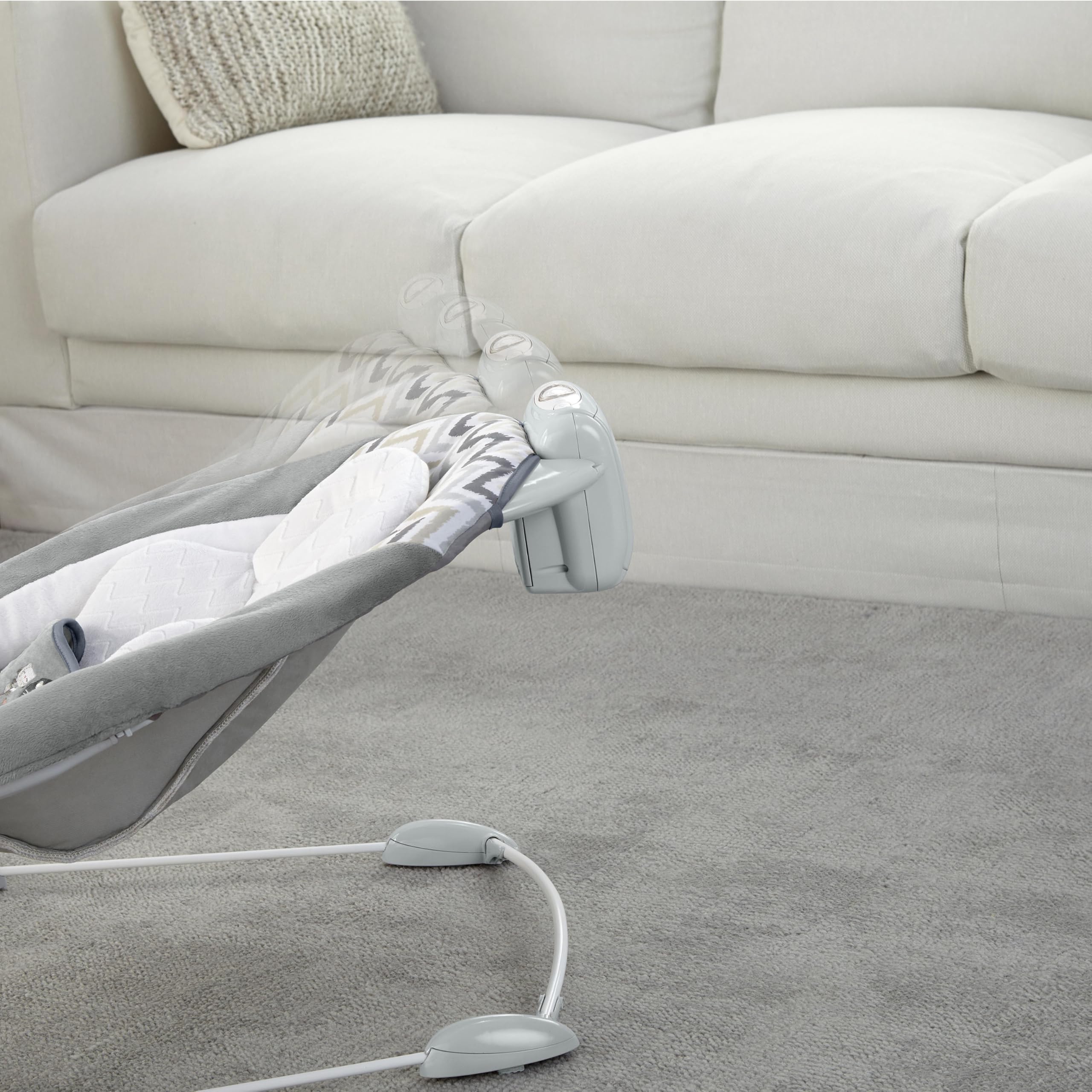 Ingenuity, automatische Babywippe Babyschaukel, Braden mit 2 Schaukelgeschwindigkeiten, mehr als 12 Melodien, abnehmbarem Spielzeugbügel, maschinenwaschbarem Sitzkissen und mehr