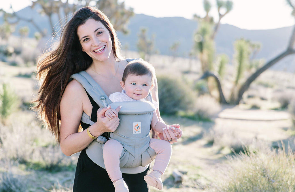 Ergobaby Omni 360 4-Positionen Babytrage für Neugeborene ab Geburt bis 20kg, 4-in-1 Kindertrage Tragesystem, Pearl Grey