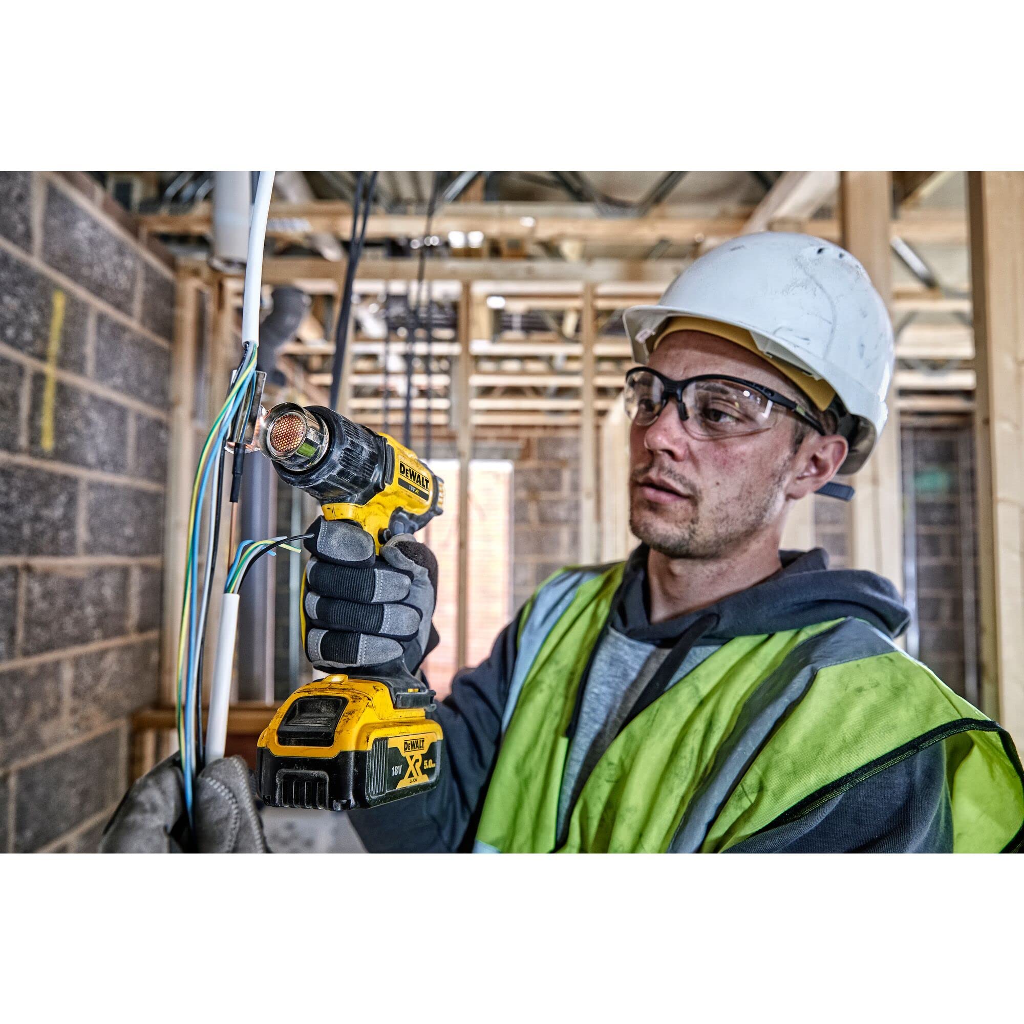 Dewalt 18 Volt Akku-Heißluftpistole DCE530N (2 Gebläse- und Temperaturstufen, arretierbarer Schalter für Dauerbetrieb, standfeste Stellfläche, Flächen- und Reflektordüse, ohne Akku und Ladegerät)