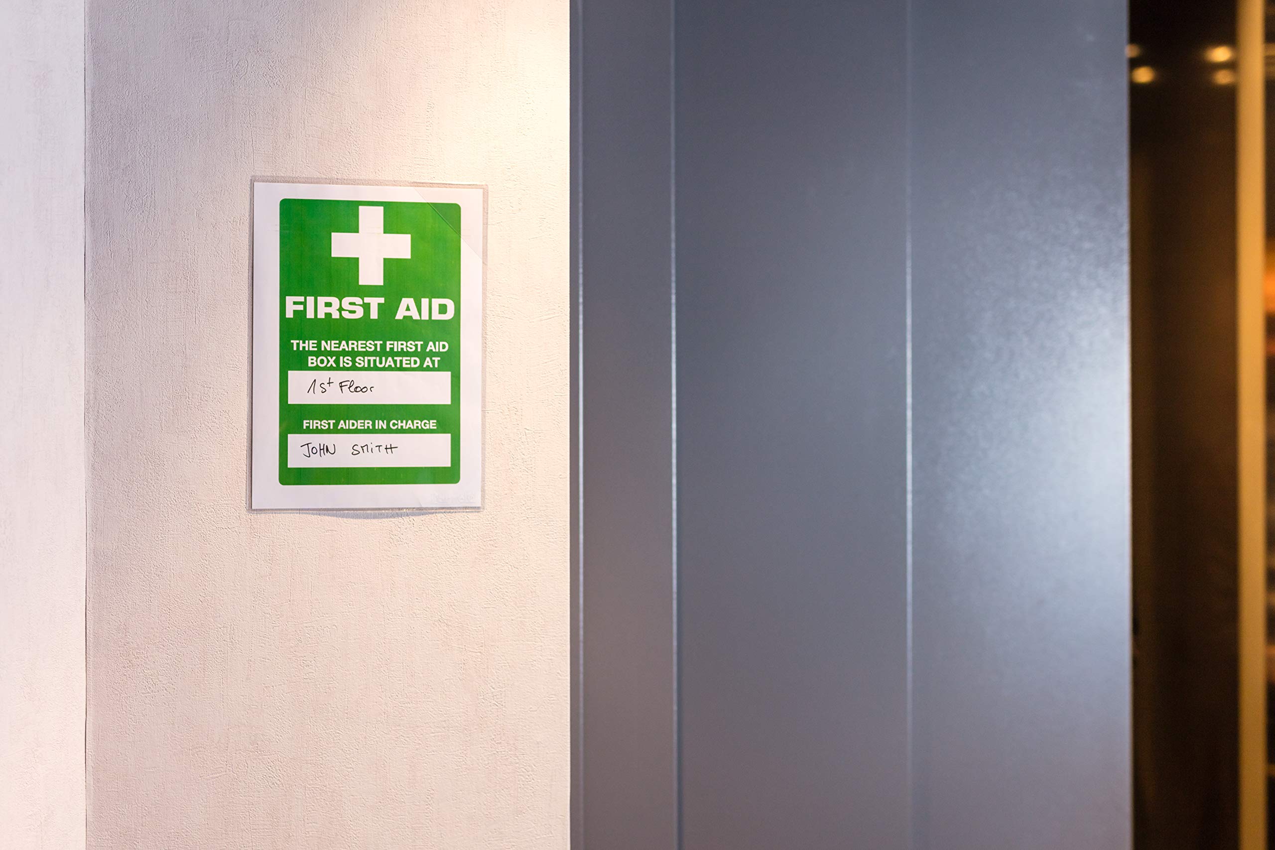 Djois, 194773 - Klebetasche, repositionierbar, A4, transparent, 5 Stück, Easy Load Ecke, blendfrei, smarte Präsentation, organisierte Dokumente, Glasoberfläche, Einfache Handhabung