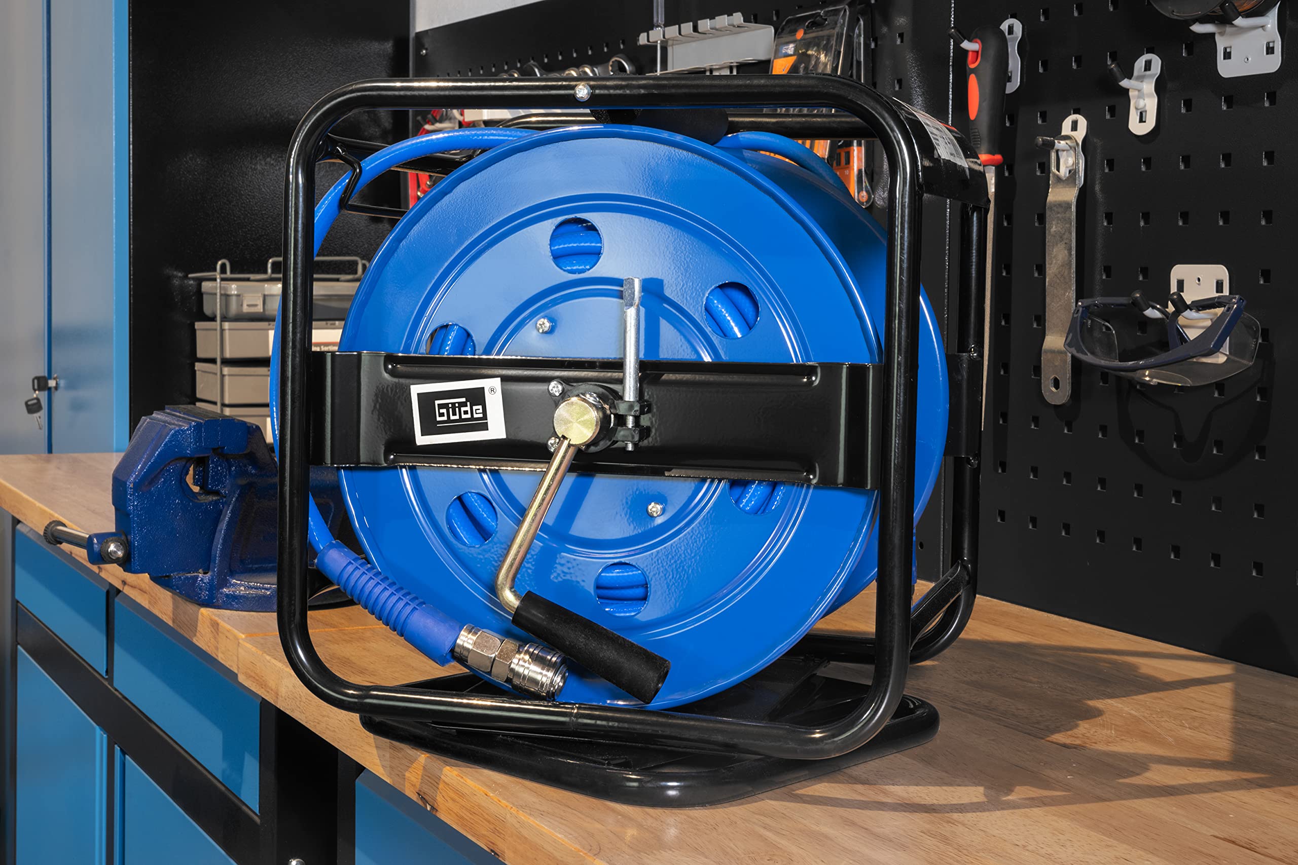 Güde 2881 Druckluftschlauchtrommel 30 m (verwindungsfreie Rahmenkonstruktion, 360° drehbar, Knickschutz), Blau/Schwarz