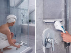 Leifheit Fenstersauger Nemo inkl. Wandhalterung und Baddüse, Badsauger mit wasserdichtem Gehäuse für die Dusche, verwendbar bis zu 45 min, handlicher und Leichter Fensterreiniger
