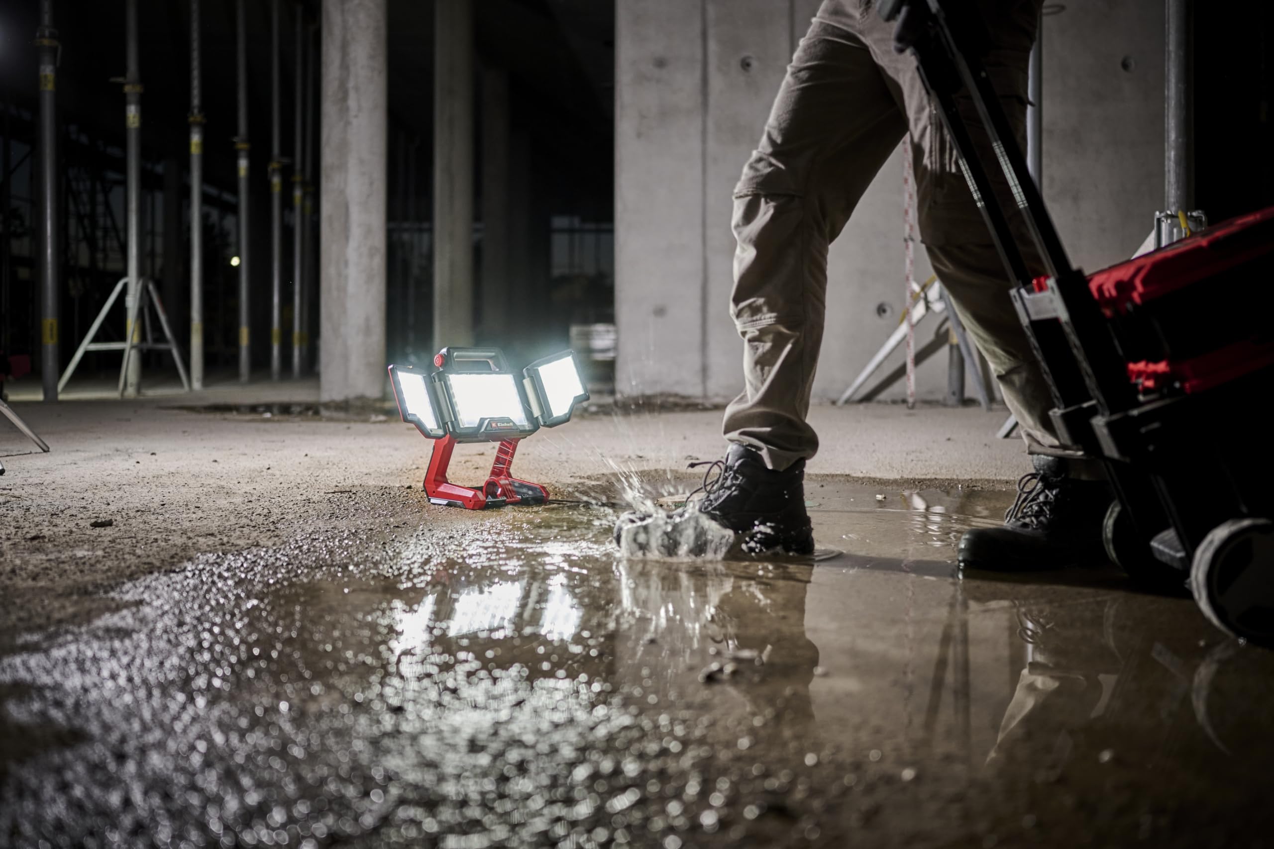Einhell Akku-Lampe TP-CL 18/3000 Li-Solo Power X-Change (18 V, 3000 lm, schwenkbarer Leuchtkopf, klappbare Leuchtpaneele, 60 LEDs, Helligkeitsregulierung, ohne Akku)