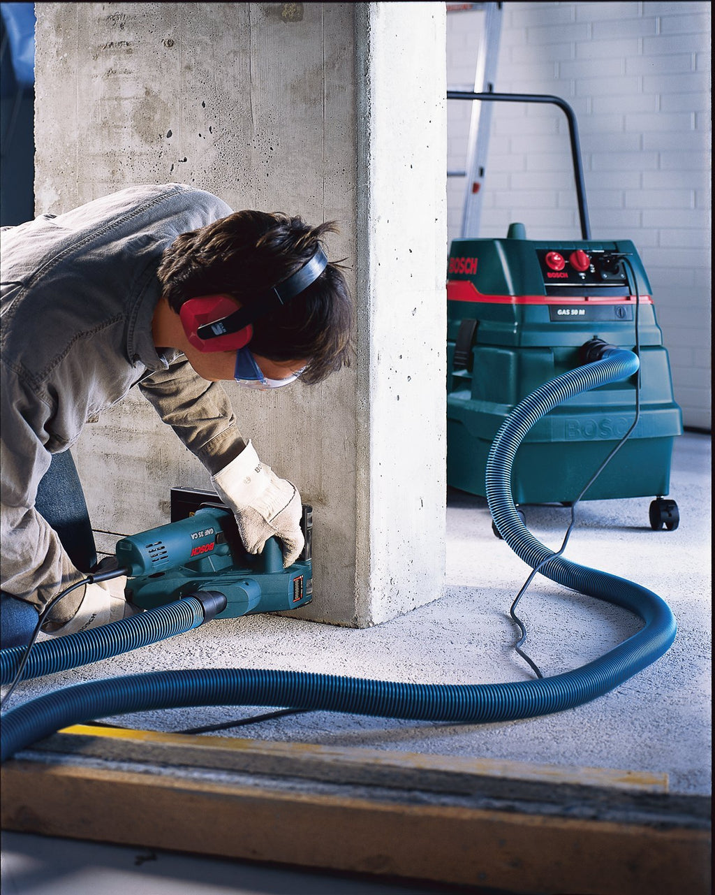 Bosch Professional Mauernutfräse GNF 35 CA (Leistung 1.400 Watt, Scheiben-Ø150mm, 7x Distanzscheibe, inkl. Handwerkoffer)