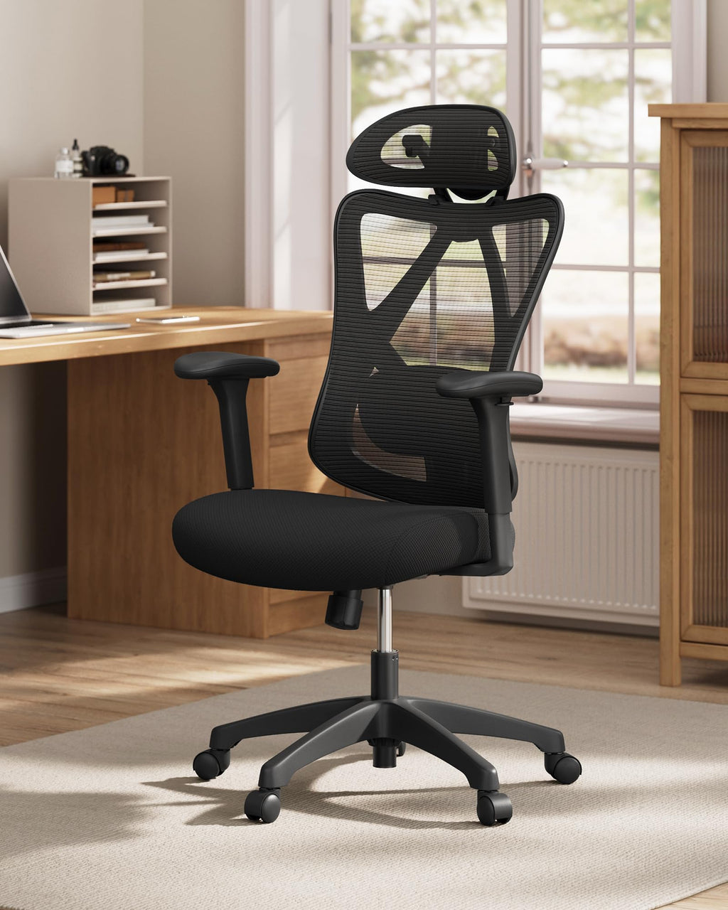 SONGMICS Ergonomischer Bürostuhl, Computerstuhl, Mesh-Stuhl, Lendenkissen und Kopfstütze verstellbar, maximale Belastung: 150 kg, höhenverstellbar, Tintenschwarz, OBN063B01