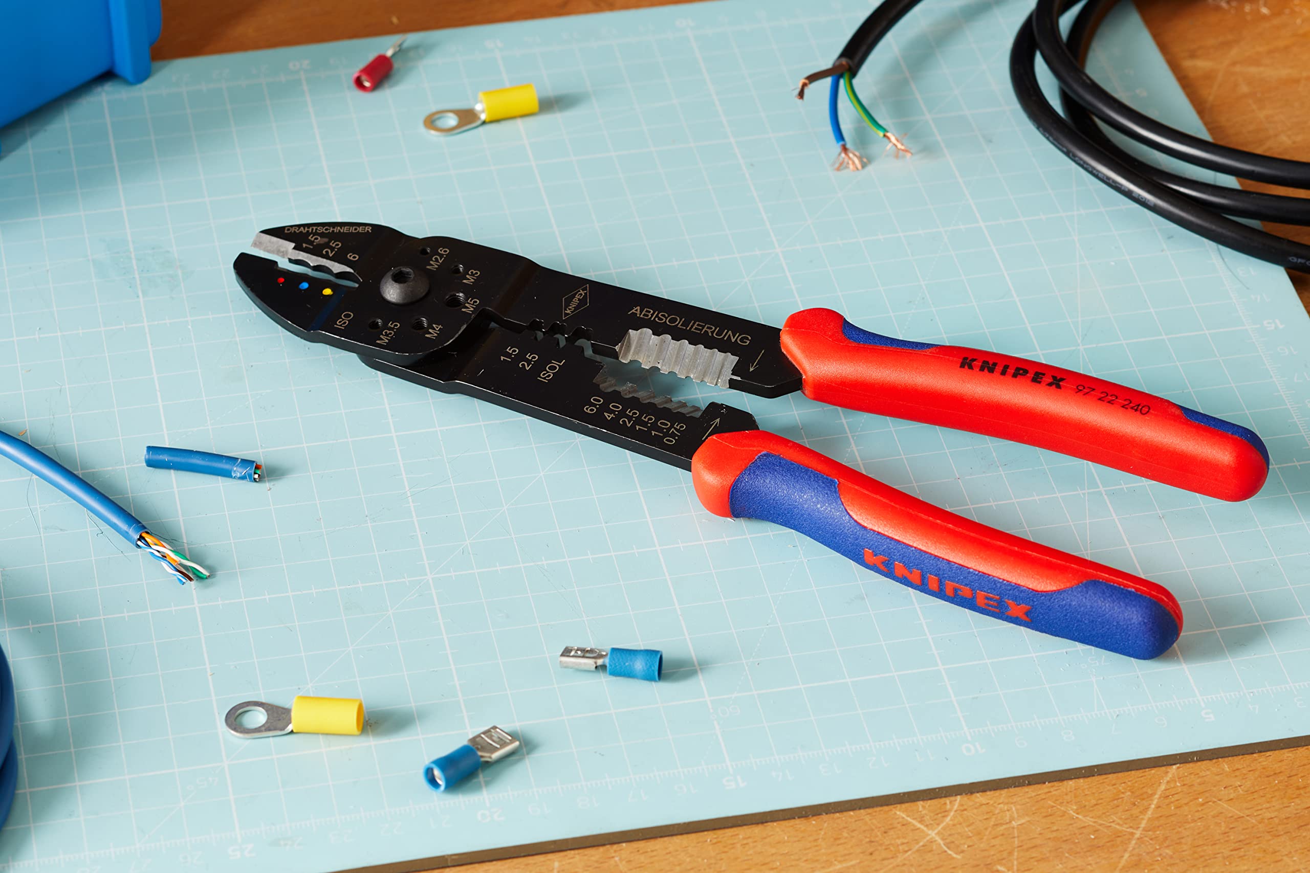 KNIPEX Crimpzange, 0,5-6,0 mm², für Kabelschuhe und Flachsteckverbinder, mit Abisolier- und Scheidfunktion,Presszange, Kabelschuhzange, 97 22 240
