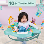 Bright Starts Disney Stitch Little Ohana Baby-Aktivitätshopser mit interaktiven Spielzeugen, Baby Bouncer Lichtern und Musik mit Stitch, Angel und Scrump, 6–12 Monate (blau)