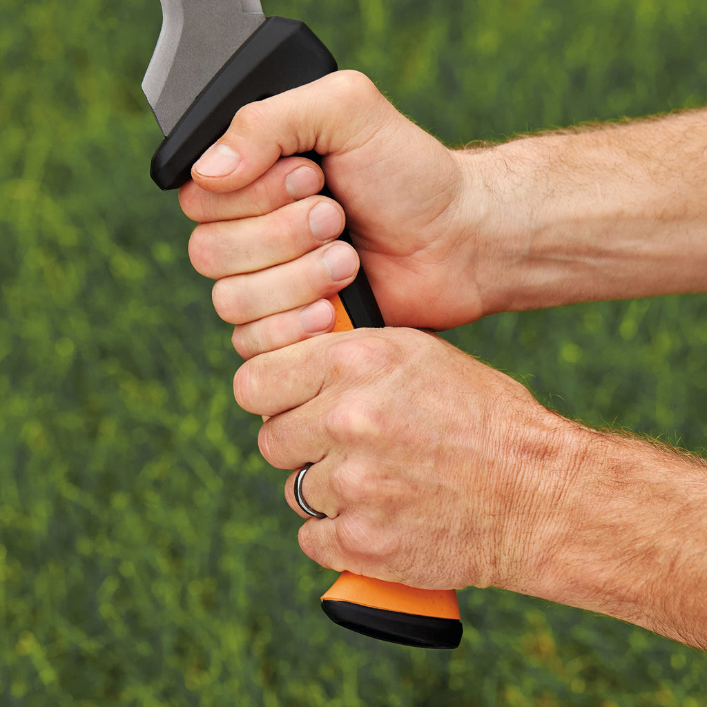 Fiskars Machete-Axt, Inkl. Holster aus Nylon, Klingenlänge: 46 cm, Gehärteter Stahl/Kunststoff, Schwarz/Orange, 1051236