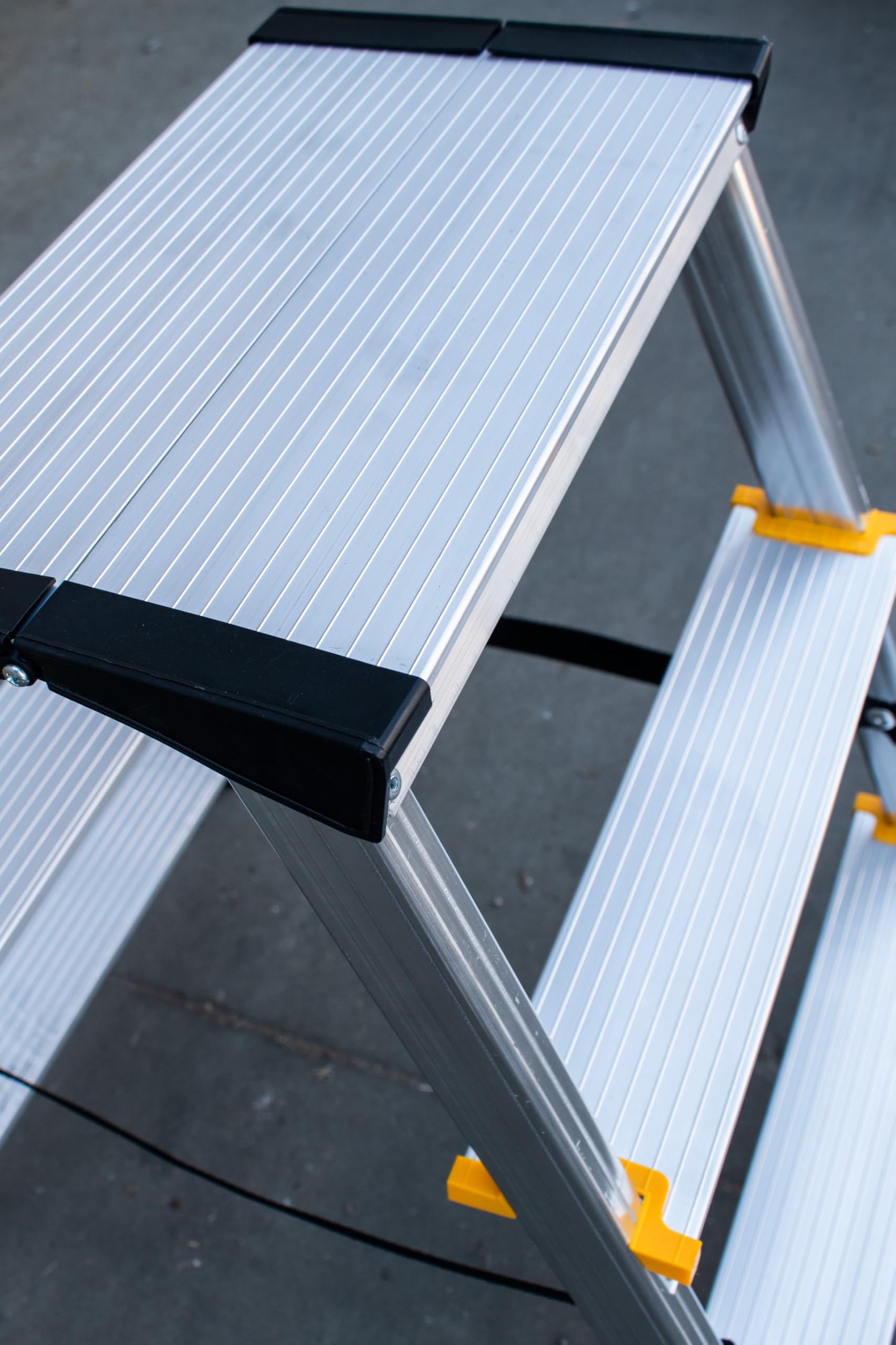 Drabest Klappleiter Leiter Klappbar 2 x 3 Stufen Alu Trittleiter Beidseitig bis 150 kg Belastbar Haushaltsleiter