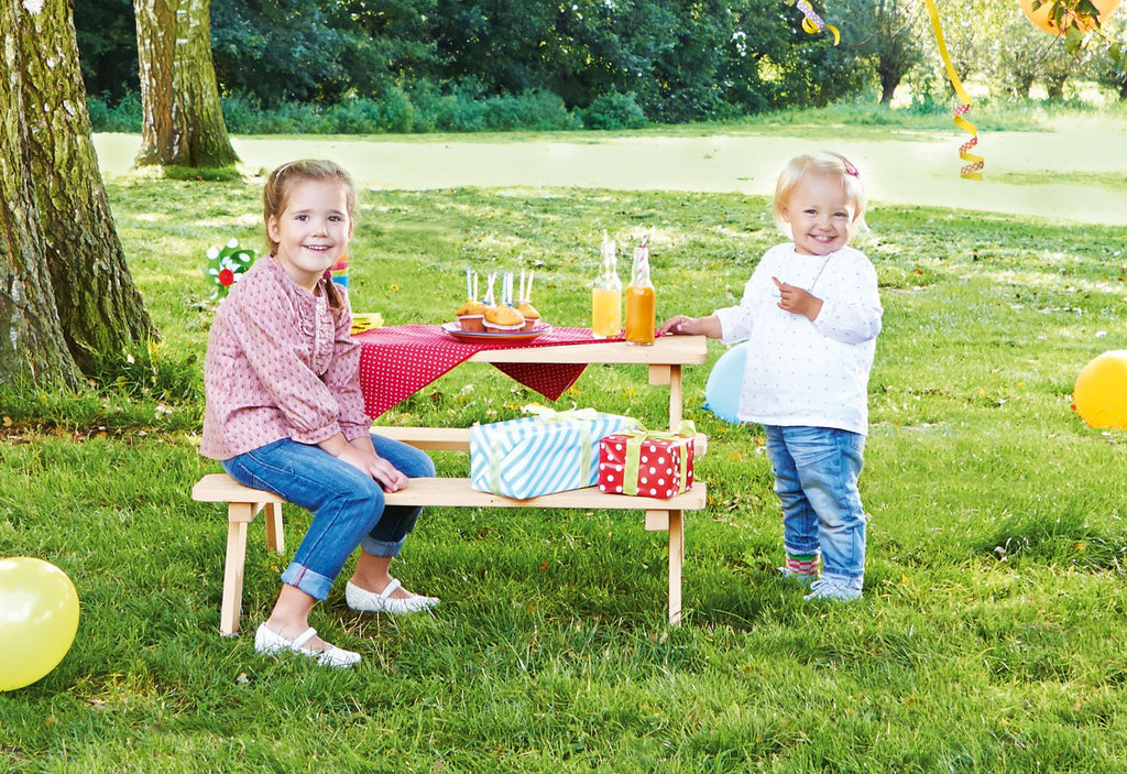 PINOLINO Nicki 4er Kindersitzgruppe - Kindertisch - Picknicktisch aus Massivholz, Kinder Spielbar - Langlebige Sitzbank für draußen, Kindergartenmöbel ab 2 Jahren, Outdoor-Tisch 90 x 79 x 50 cm
