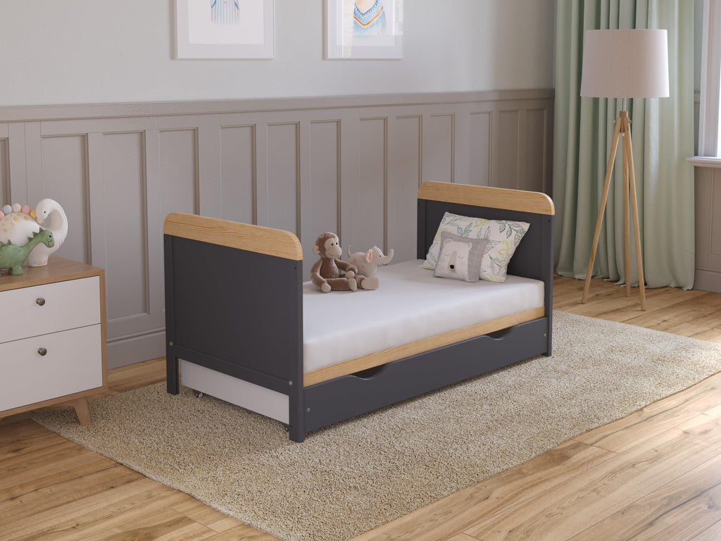 Love For Sleep Babybett Beistellbett 120x60 cm mit Schublade & Matratze - Kinderbett Baby Bett Holz Anthrazit-Kiefer, Babybett Komplett Set - Kinderbett Babybett Mitwachsend Gitterbett