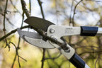 Meister Astschere mit Amboss-Klinge - 2K-Griffe - Antihaft-Beschichtung - Geeignet für Trocken- & Totholz / Astschere / Gartenschere / Baumschere / Strauchschere / Astschneider / 9769600
