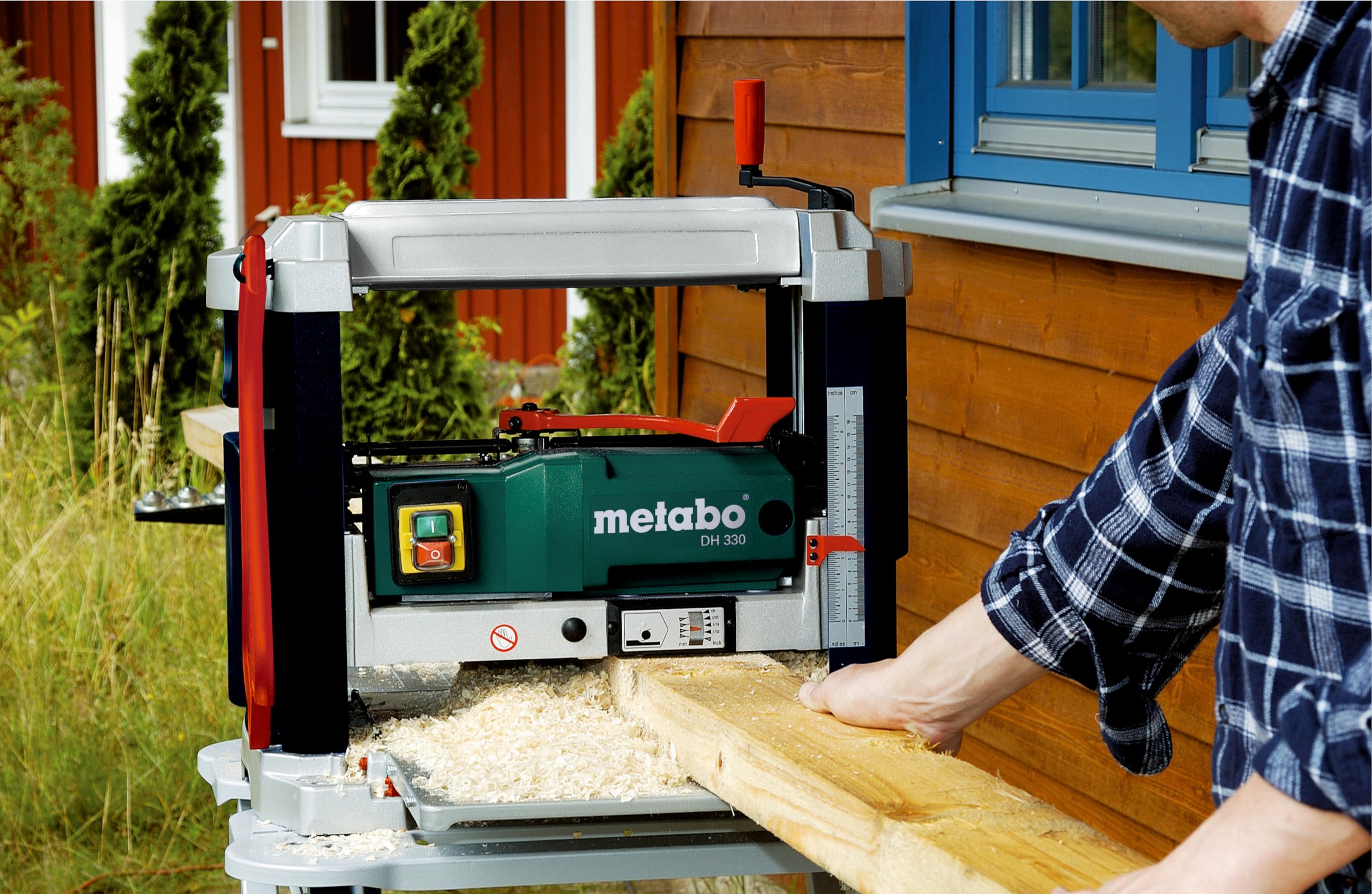metabo Dickenhobel DH 330 – 0200033000 – Hobelmaschine mit starkem Motor und stabilem Getriebe – Nennaufnahmeleistung: 1800 W